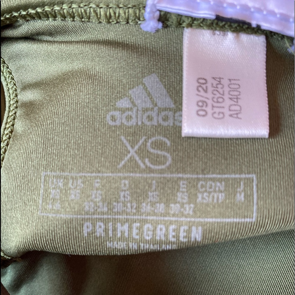 Adidas green sports bra with padding size xs - Picture 2 of 3